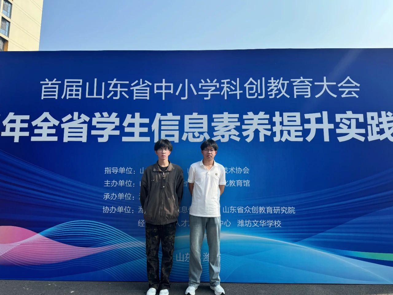 fcf962f6f64cb4d727deca8b1f335293.jpg